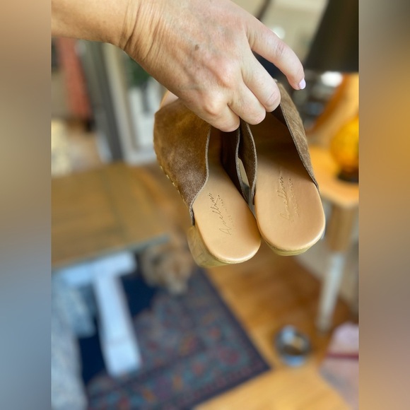 Italian Brown Suede Women's Mules with Wooden Heel Size 9.5 - Picture 7 of 9